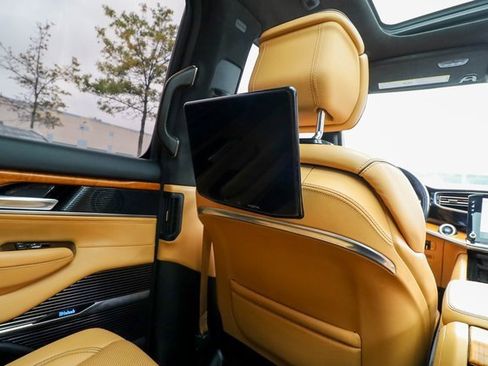 Used 2022 Jeep Grand Wagoneer Series III w/ Rear Seat Video Group 1 image 66