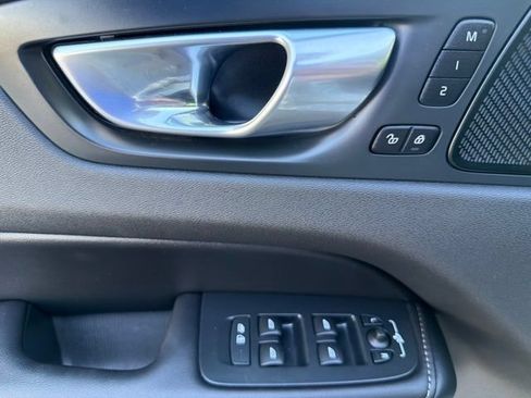 Used 2021 Volvo XC60 T5 Inscription AWD/4WD image 21