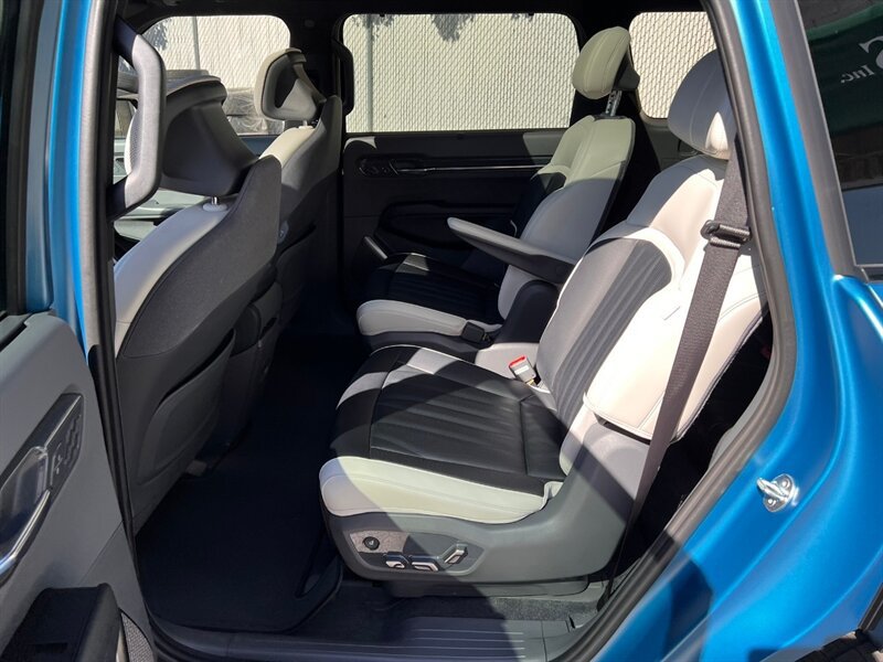 Used 2024 Kia EV9 GT-Line AWD/4WD image 19