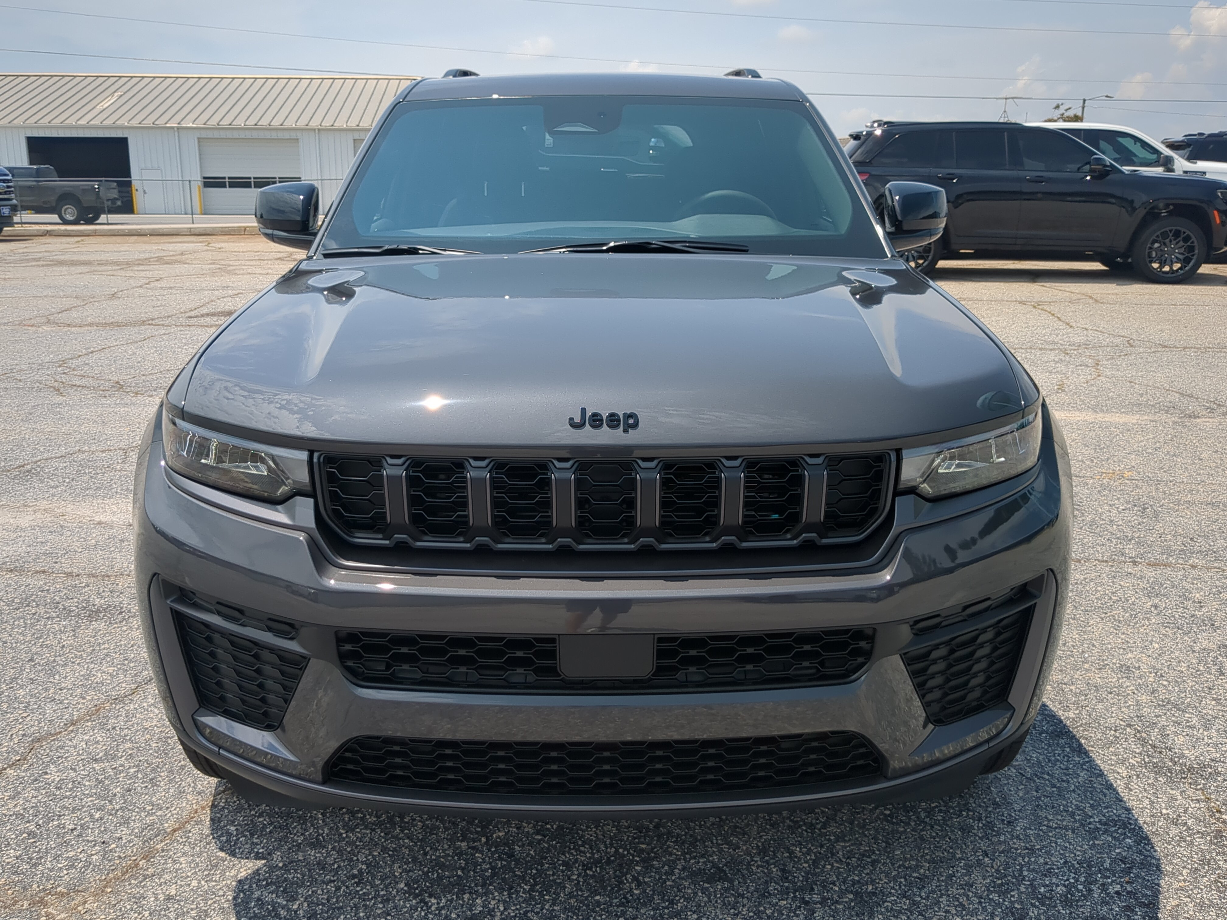 New 2026 Jeep Grand Cherokee Altitude RWD image 7