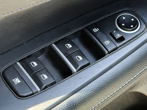 Used 2022 Kia Forte GT-Line FWD image 5