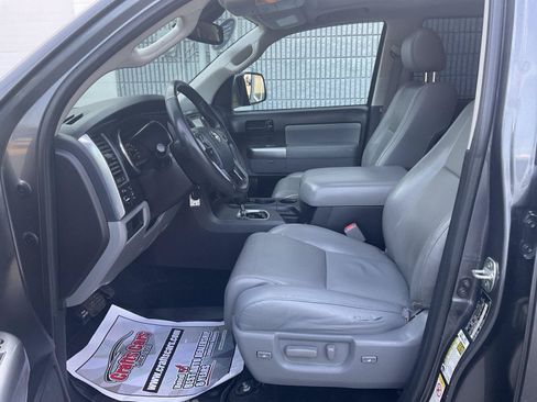 Used 2018 Toyota Sequoia SR5 w/ Premium Package AWD/4WD image 10