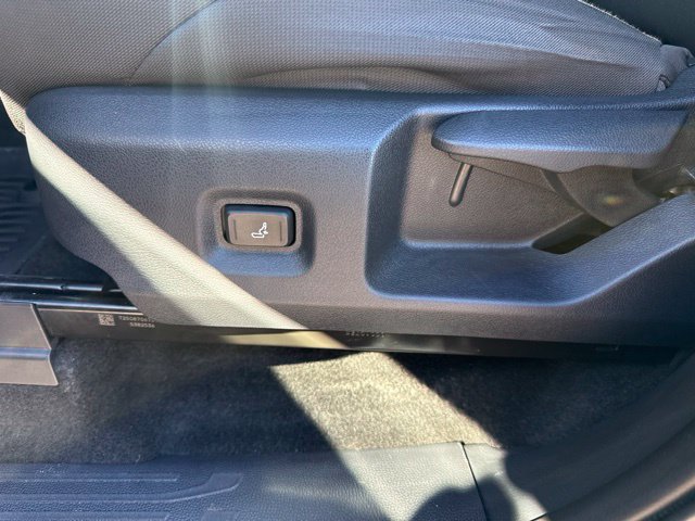 Used 2025 Toyota Tacoma SR5 AWD/4WD image 14