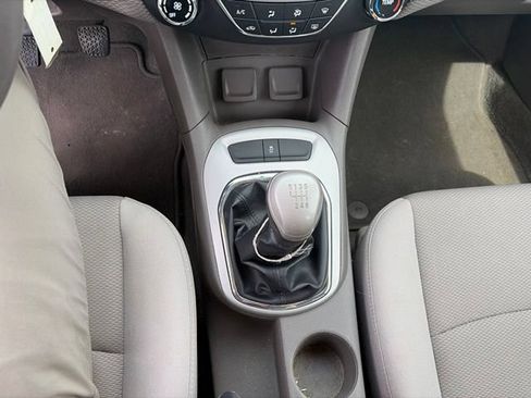 Used 2017 Chevrolet Cruze LS FWD image 18