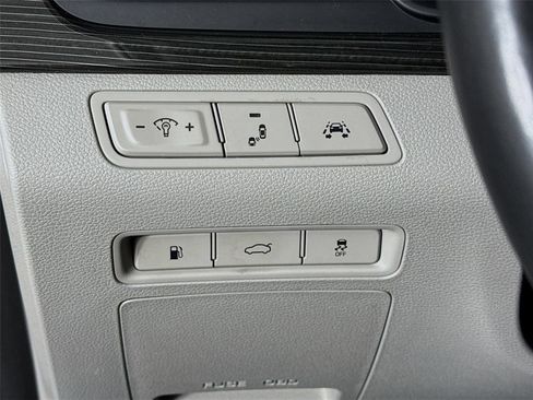 Used 2019 Hyundai Sonata Limited w/ Ultimate Package 02 FWD image 11