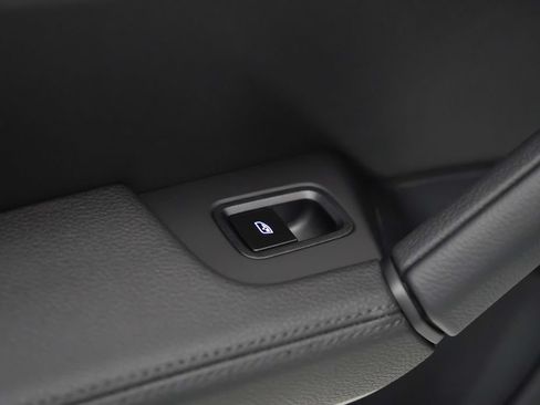 Certified 2026 Porsche Cayenne AWD/4WD image 16