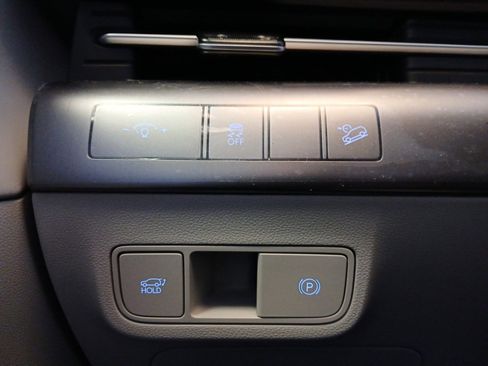 New 2026 Hyundai Kona Limited image 18