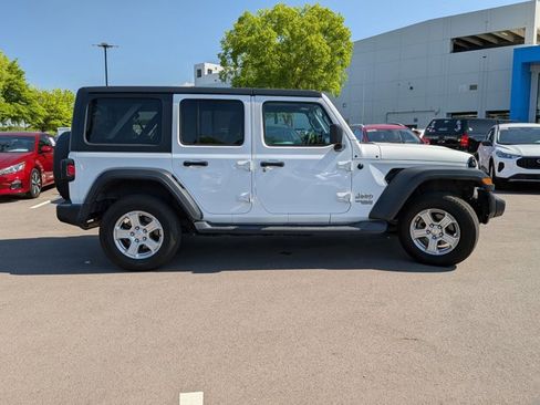 Used 2019 Jeep Wrangler Unlimited Sport S image 4