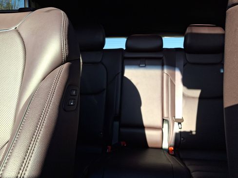 Certified 2023 Genesis GV70 2.5T w/ Advanced Package image 19