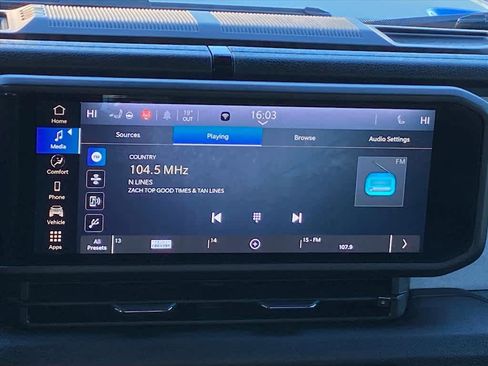 Used 2024 Jeep Wrangler Unlimited image 10