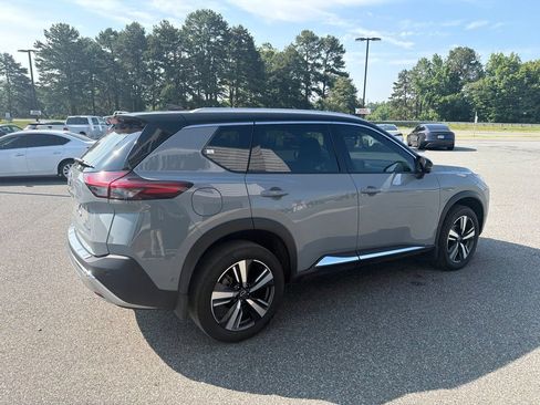 Used 2023 Nissan Rogue Platinum FWD image 10