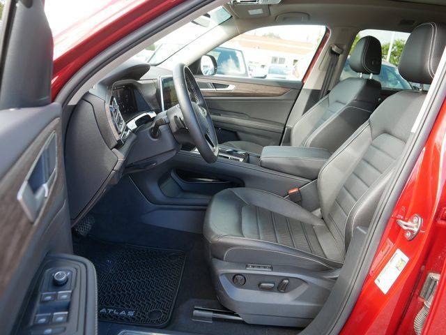 Certified 2025 Volkswagen Atlas SEL AWD/4WD image 13