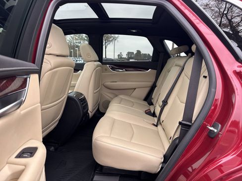 Used 2019 Cadillac XT5 Luxury image 31