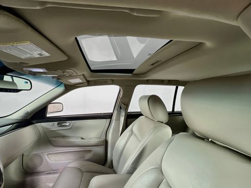 Used 2011 Cadillac DTS Luxury FWD image 20