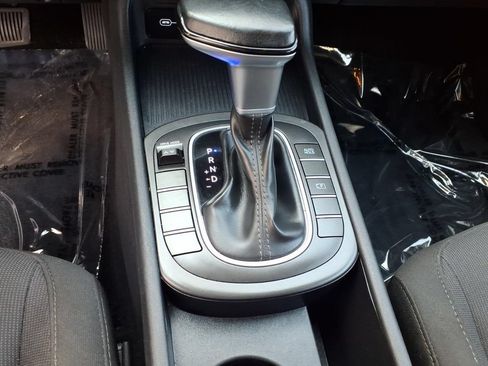 Used 2025 Hyundai Kona SEL FWD image 17