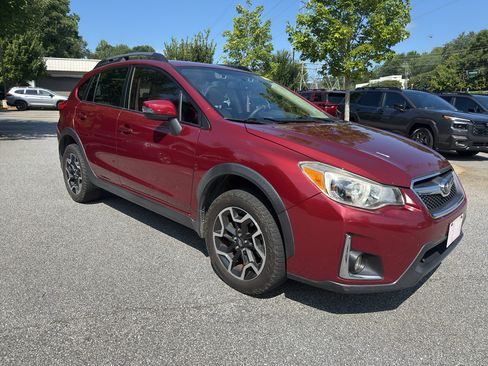 Used 2016 Subaru Crosstrek 2.0i Limited AWD/4WD image 4