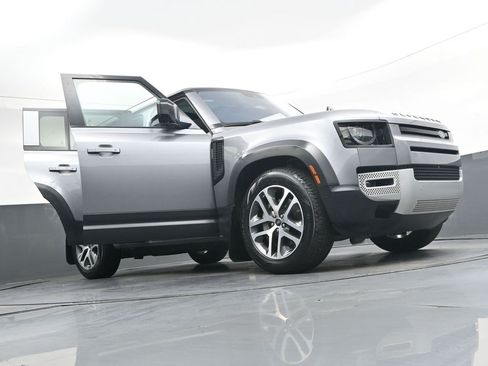 Used 2020 Land Rover Defender 110 SE AWD/4WD image 46