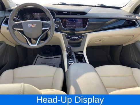 Used 2023 Cadillac XT6 Premium Luxury w/ Technology Package image 5