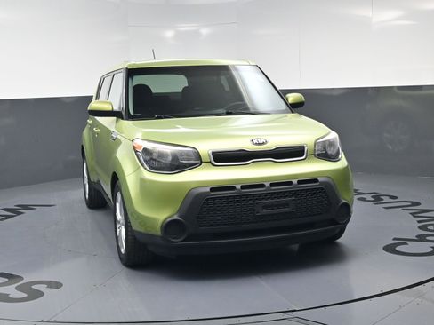 Used 2015 Kia Soul + image 3