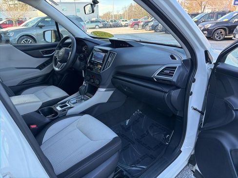 Used 2023 Subaru Forester Base image 20