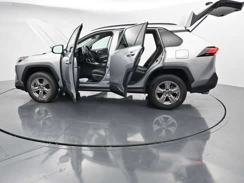 Used 2024 Toyota RAV4 XLE AWD/4WD image 43