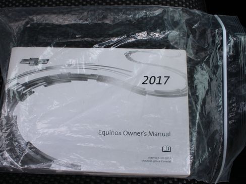 Used 2017 Chevrolet Equinox LS FWD image 23