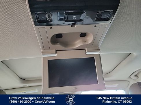 Used 2017 GMC Yukon SLT w/ Open Road Package image 56