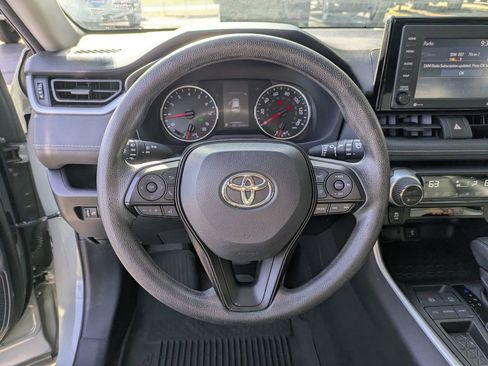 Used 2021 Toyota RAV4 XLE image 19