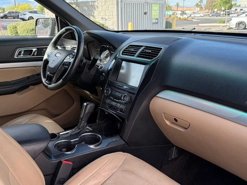 Used 2016 Ford Explorer XLT w/ Equipment Group 202A FWD image 13