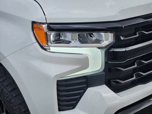Used 2024 Chevrolet Silverado 1500 LT Trail Boss w/ LT Trail Boss Premium Package AWD/4WD image 10