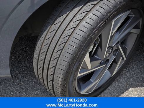 Used 2025 Hyundai Elantra SEL FWD image 21