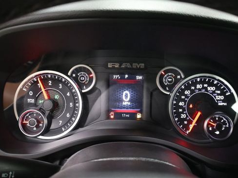 New 2026 RAM 1500 4x4 Crew Cab image 28