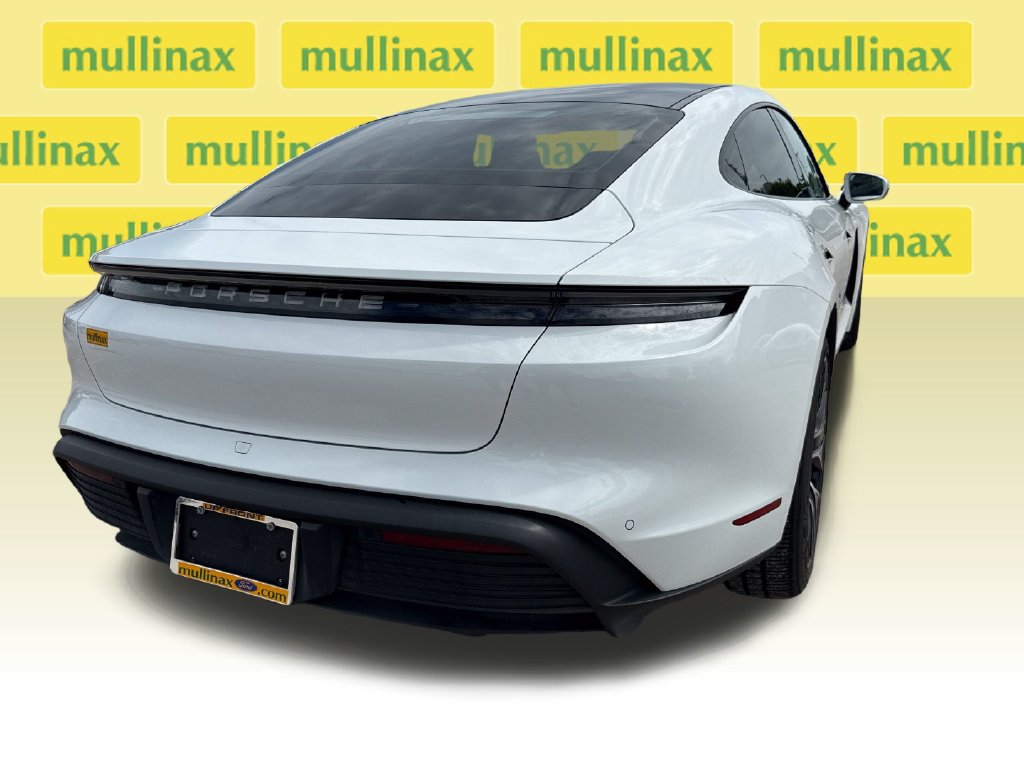 Used 2021 Porsche Taycan RWD image 4
