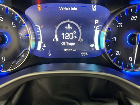 Used 2025 Chrysler Pacifica Select FWD image 18