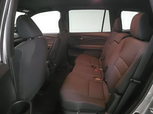 Used 2021 Honda Passport Sport image 7