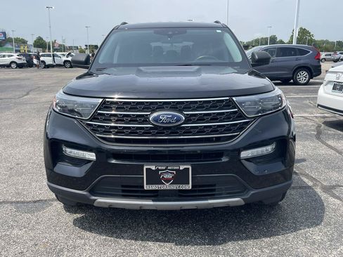 Used 2023 Ford Explorer XLT w/ Equipment Group 202A RWD image 4