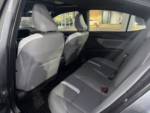Used 2025 Toyota Camry SE image 15