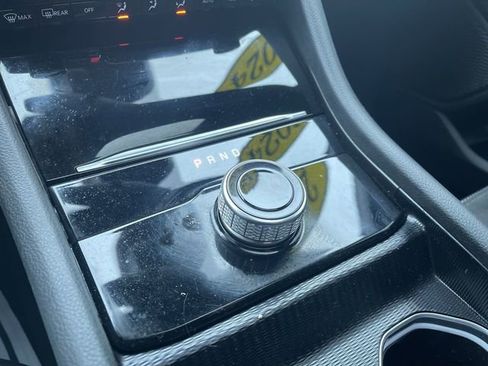 Used 2024 Jeep Grand Cherokee Altitude image 15