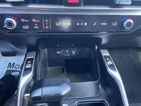 Used 2024 Kia Sorento X-Line EX image 17