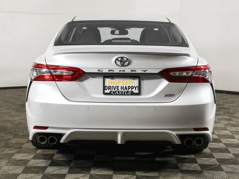 Used 2018 Toyota Camry XSE image 16