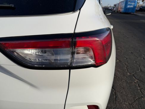 Used 2021 Ford Escape SE w/ SE Sport Appearance Package FWD image 30