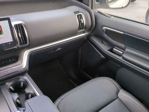 New 2025 Ford Expedition Max Platinum w/ Stealth Appearance Package image 17