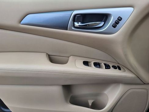 Used 2017 Nissan Pathfinder SL w/ SL Tech Package image 20