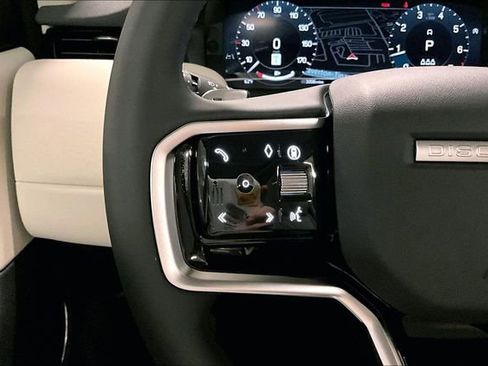 Certified 2025 Land Rover Discovery Sport S image 19