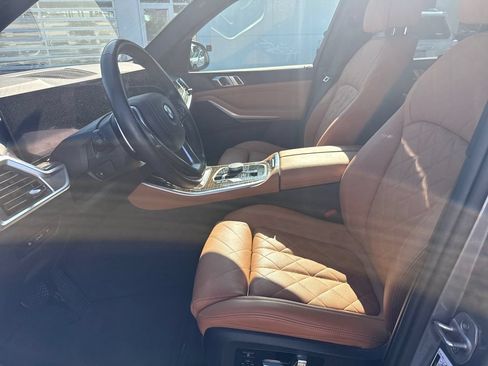 Certified 2024 BMW X5 xDrive40i w/ Parking Assistance Package AWD/4WD image 9