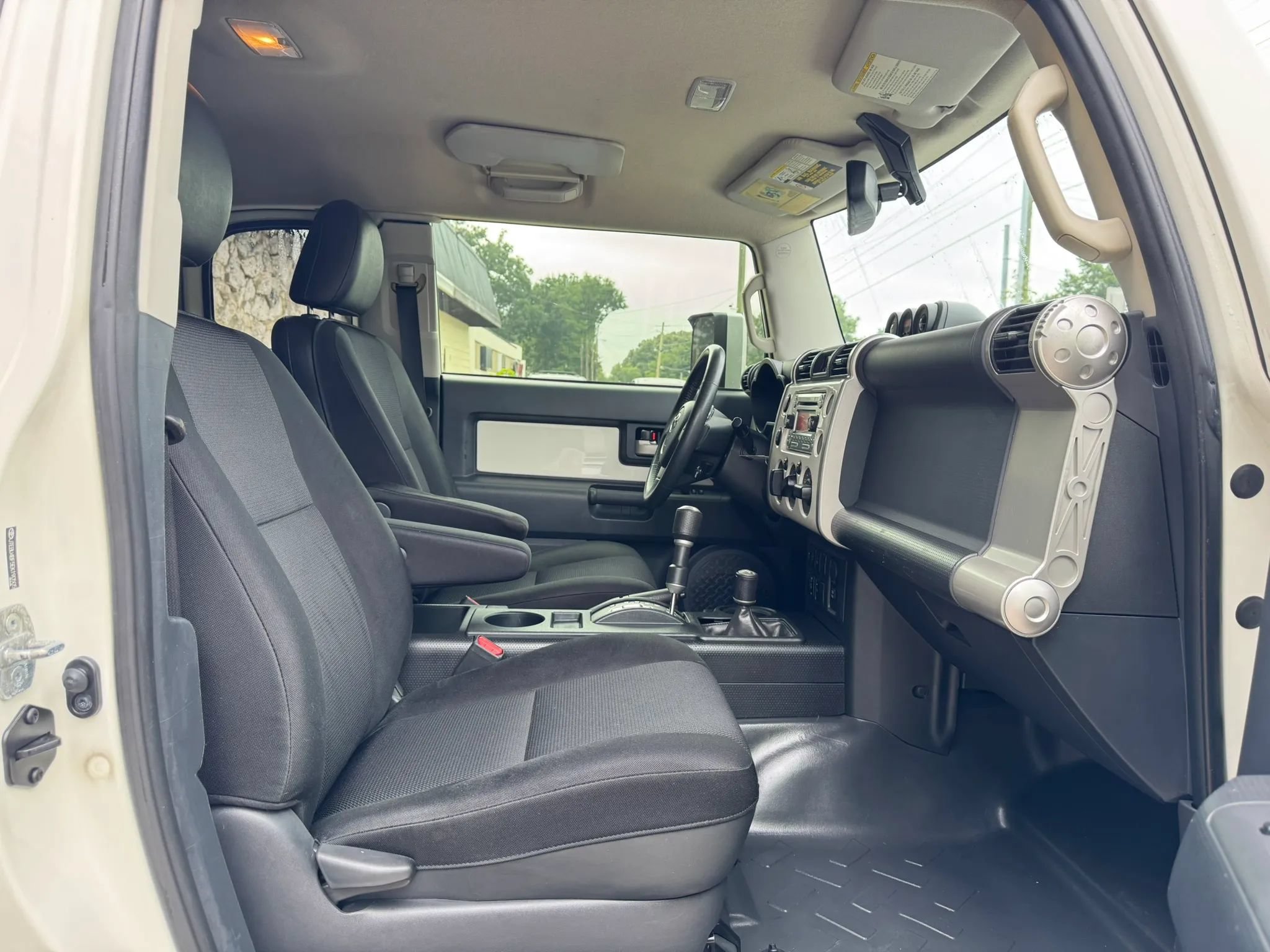 Used 2014 Toyota FJ Cruiser 4WD w/ Upgrade Package image 29
