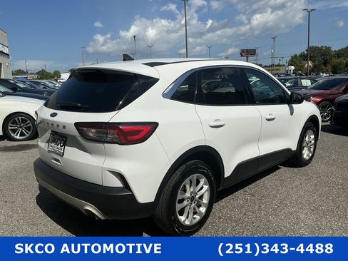 Used 2022 Ford Escape SE w/ Convenience Package FWD image 5
