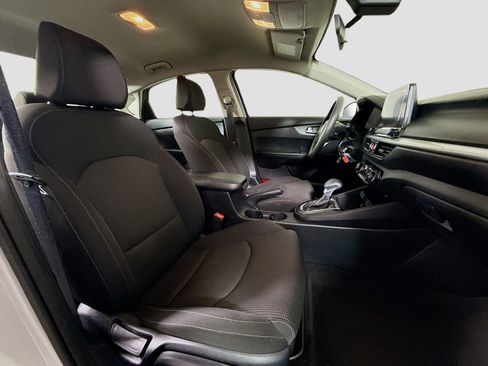 Used 2019 Kia Forte LXS image 28