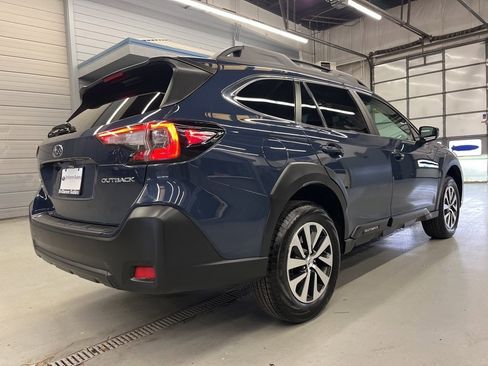 Certified 2025 Subaru Outback Premium w/ Popular Package #1A image 7