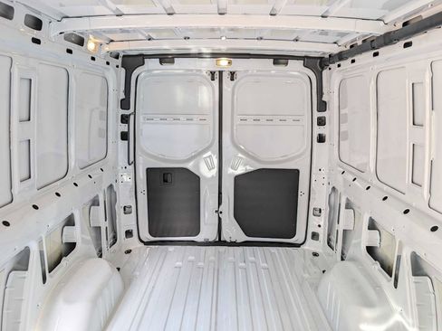 Used 2025 Mercedes-Benz Sprinter 2500 image 16